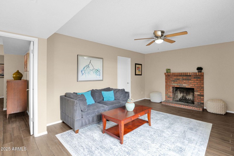 y21-web-or-mls-P1326910