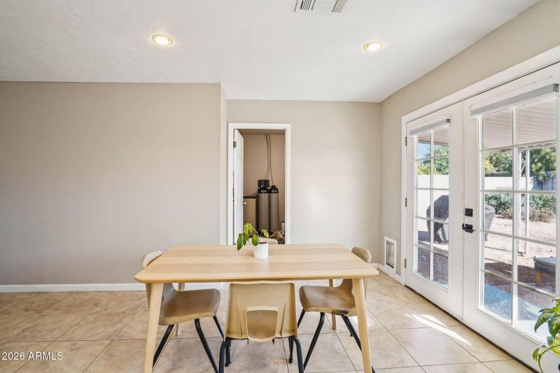 13-web-or-mls-W Plana Ave-S1703-013