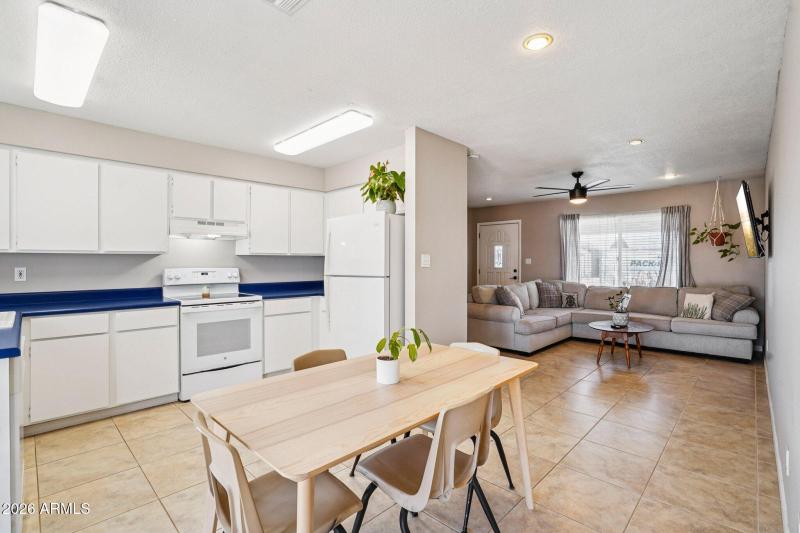 14-web-or-mls-W Plana Ave-S1703-014