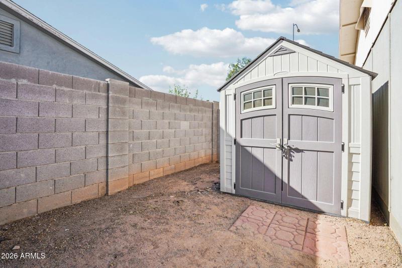 27-web-or-mls-W Plana Ave-S1703-027