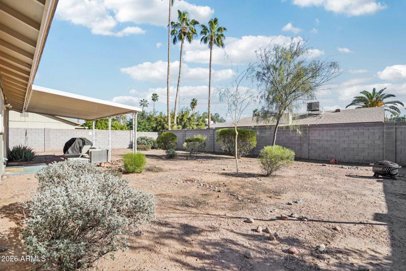 28-web-or-mls-W Plana Ave-S1703-028