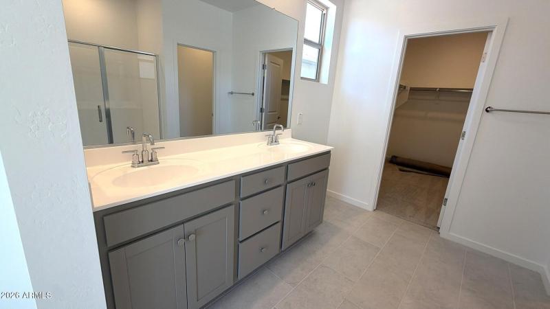 08EB494D-C108-48F9-9231-E03074ED4393