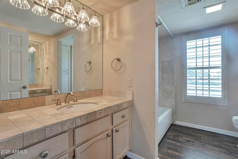 Upstairs bath/shower