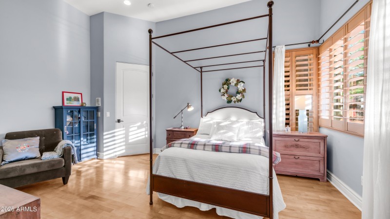 Spacious Bedroom 4