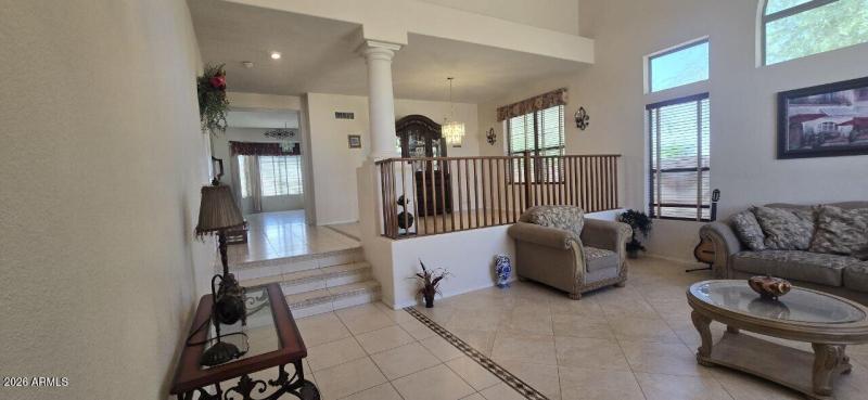 photo_4938611284413361852_y