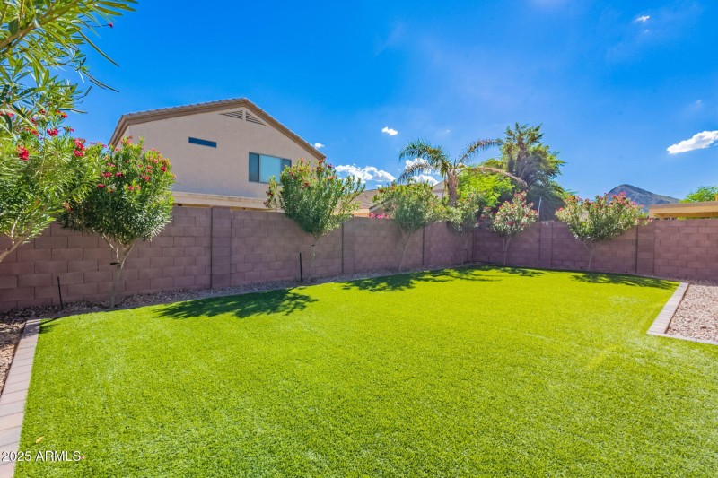 38-web-or-mls-Dancer-38