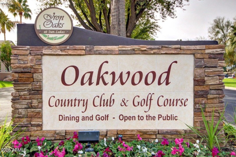OAKWOOD SIGN