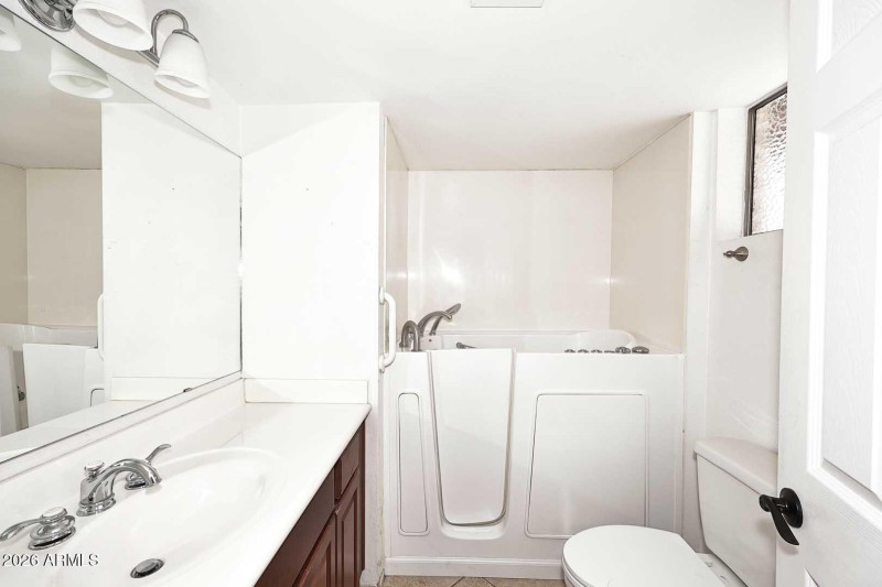 Primary Bath-Walk-in Tub