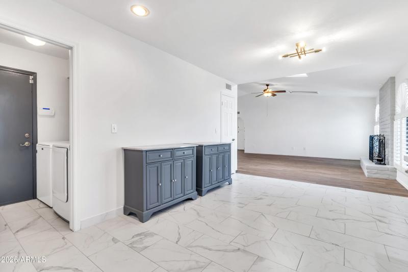 864 W Mesquite St-15