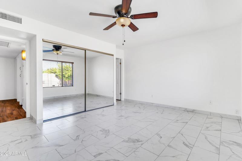 864 W Mesquite St-22