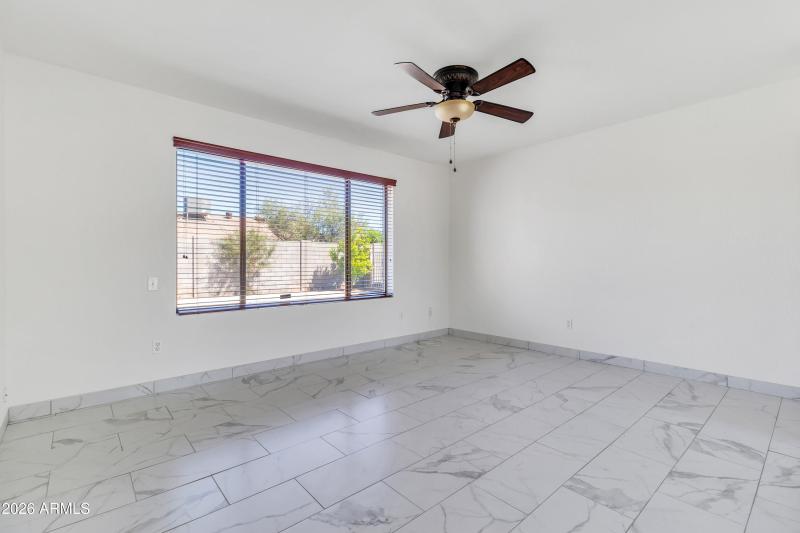 864 W Mesquite St-23