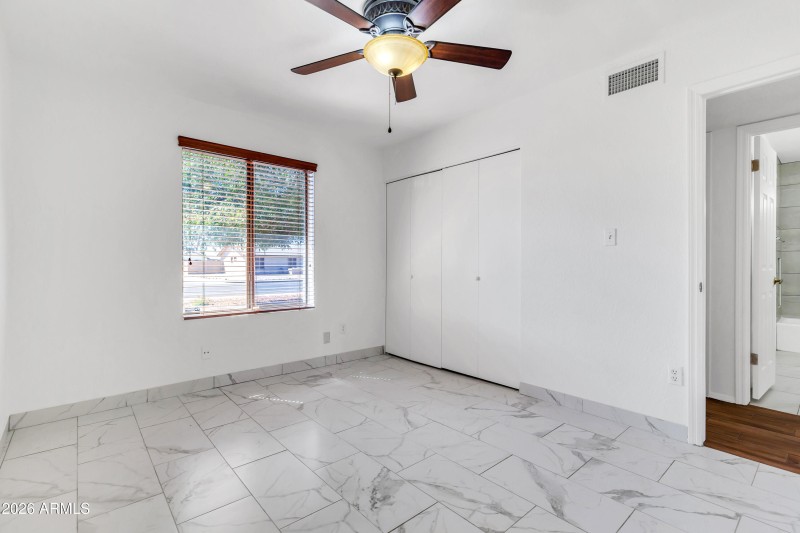 864 W Mesquite St-26