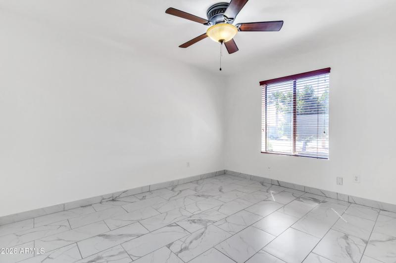 864 W Mesquite St-28