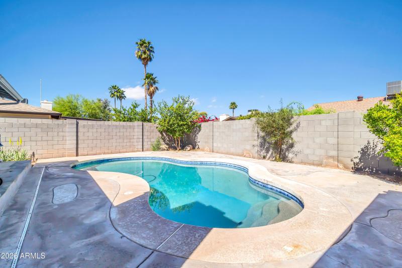 864 W Mesquite St-35