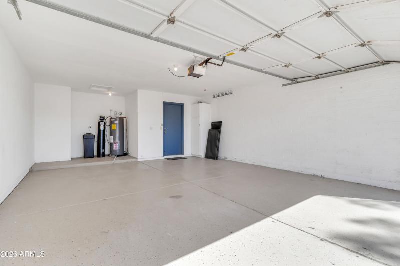 864 W Mesquite St-40