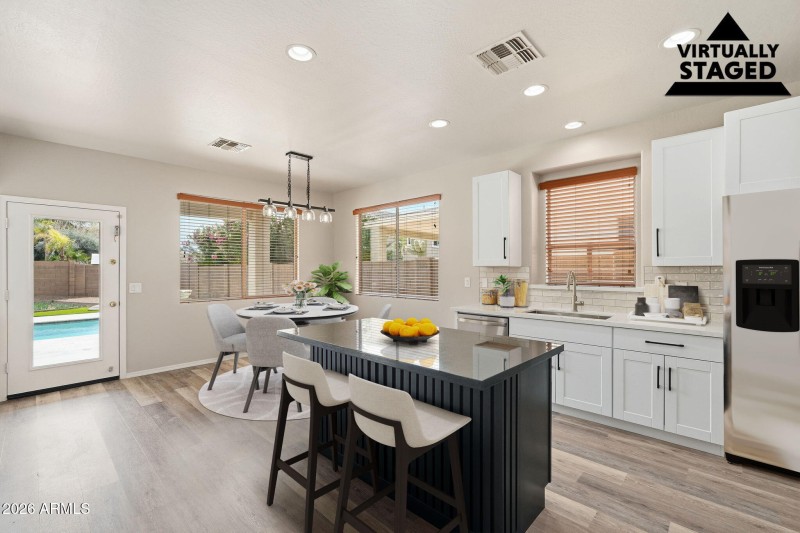 ListerPros_012 (Kitchen and Dining Area)