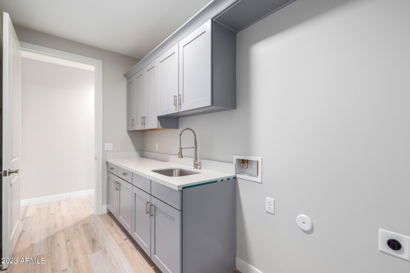 4DAFB127-8392-4E35-8643-5A934793CEC8