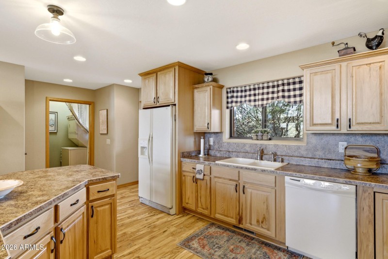 2245GrizzlyDr-HeberOvergaard-AZ-17