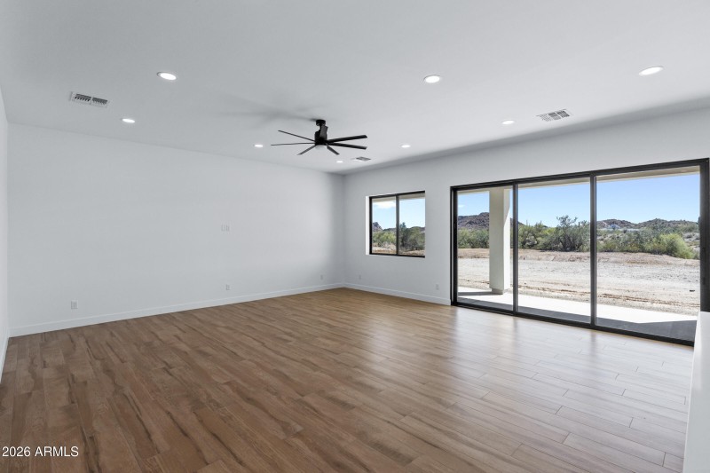 2579 W Marita St-10