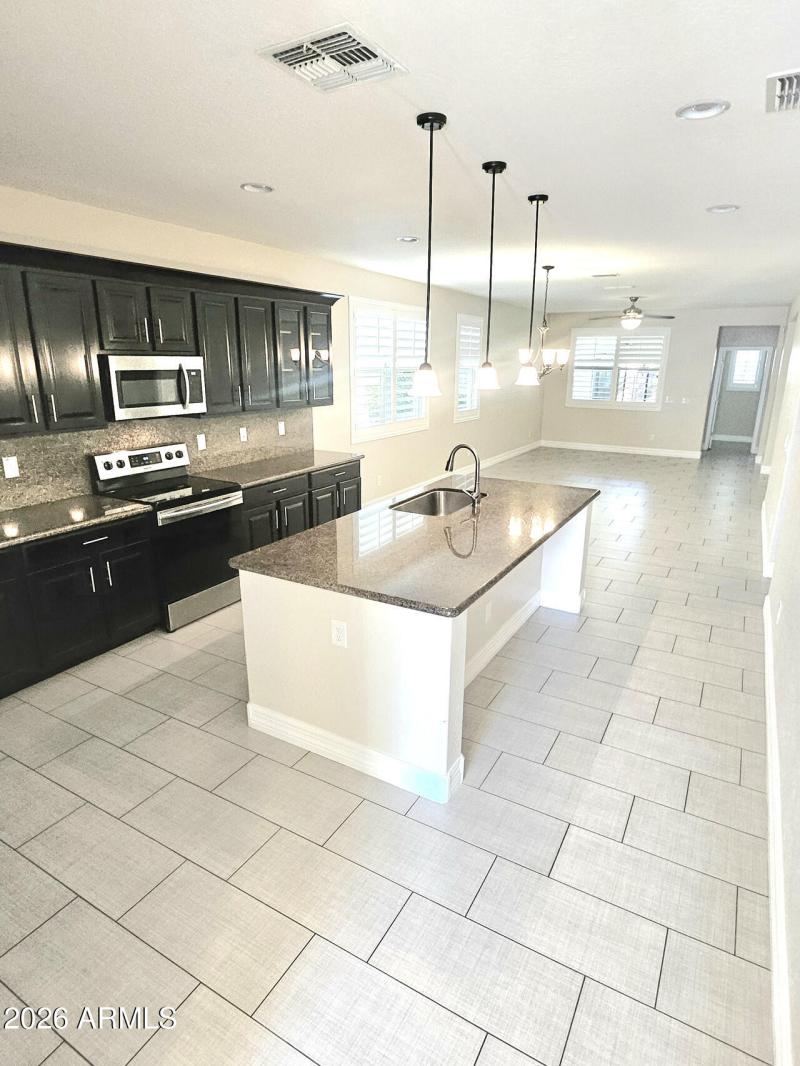 2088BCF2-DD39-48BE-9915-7A0BE5CA0896