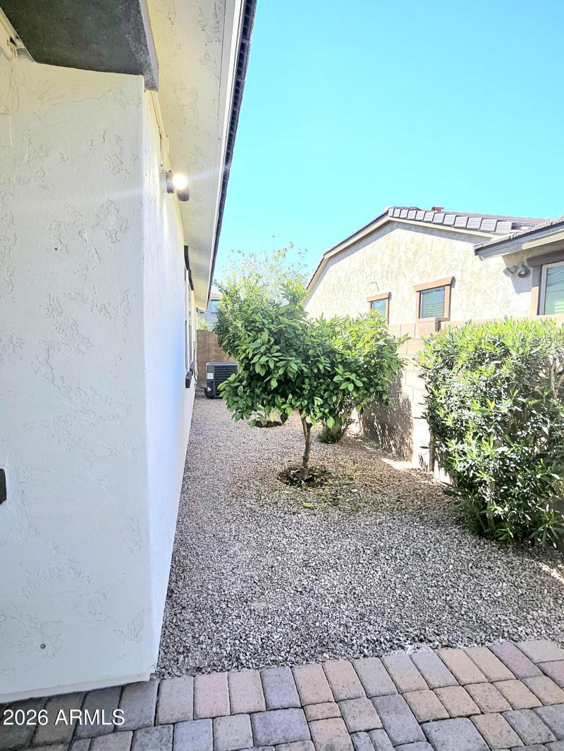 453A2EED-1FCE-49CB-8167-79287F83F73E