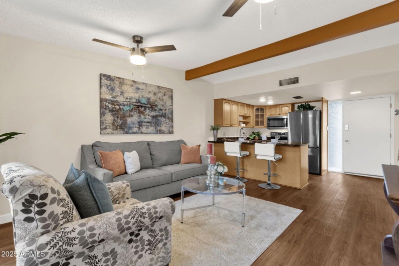 15-web-or-mls-16819-e-gunsight-dr-a3