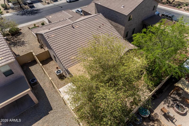 34 - Adams 19384 Drone