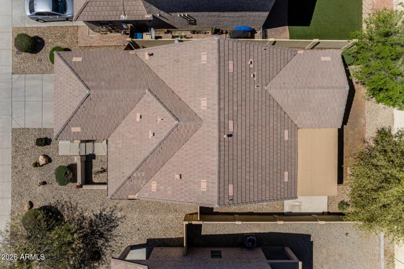 35 - Adams 19384 Drone