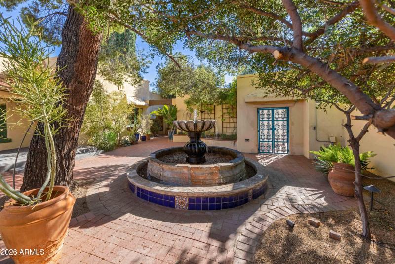 Fountain in Courtyard 1925 E. Lee