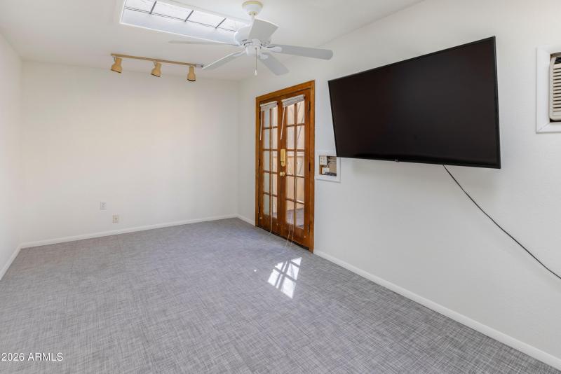 171 Sq Ft Detached Studio Behind 1931 E