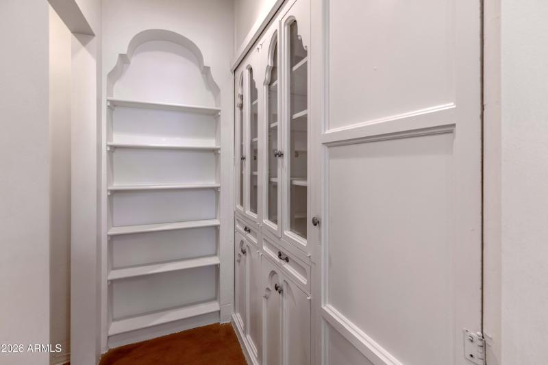 Butlers Pantry within 1931 E Lee