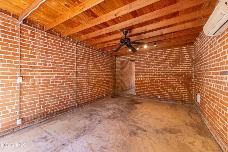 2nd Studio 250 sq ft (not included in Sq