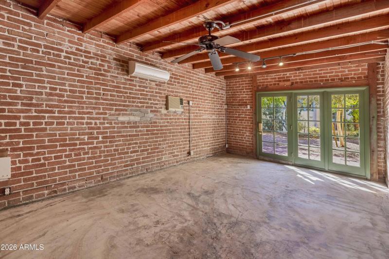 2nd Studio 250 sq ft (not included in Sq