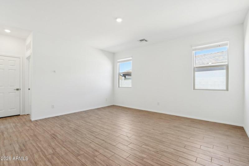 21-web-or-mls-N Eva Ln-S2510-021