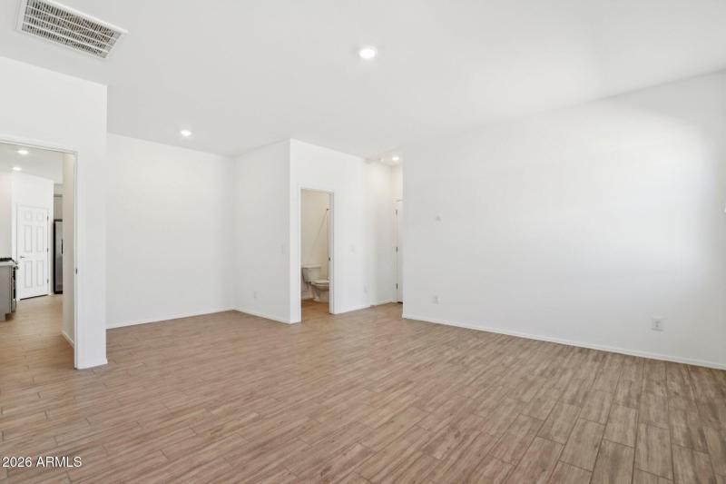 22-web-or-mls-N Eva Ln-S2510-022