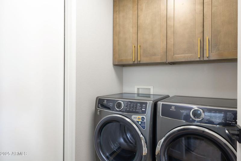 12-web-or-mls-Qp-4079