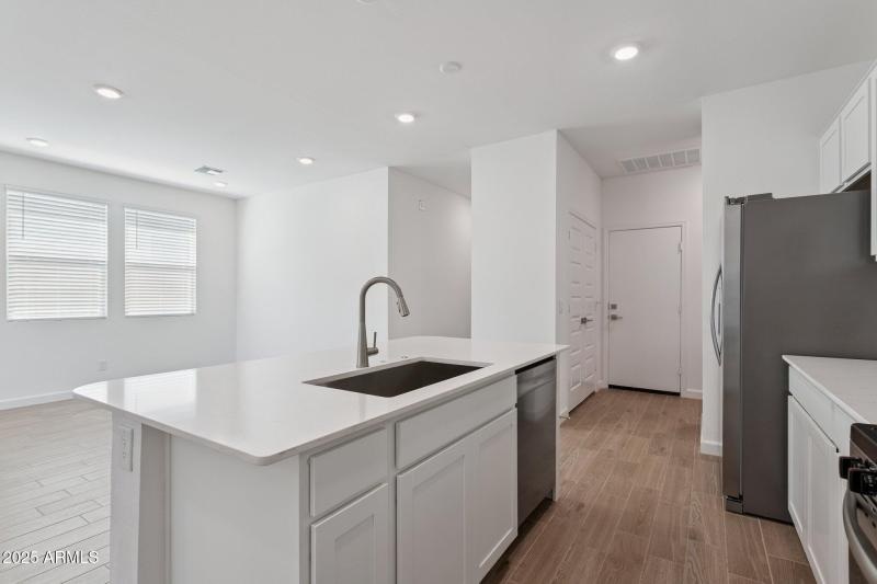 15-web-or-mls-2313-s-125th-dr-lot-156