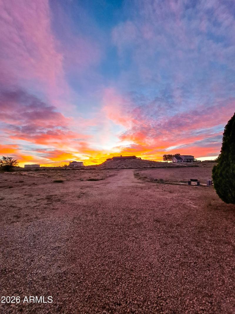 20230922_055956-scaled