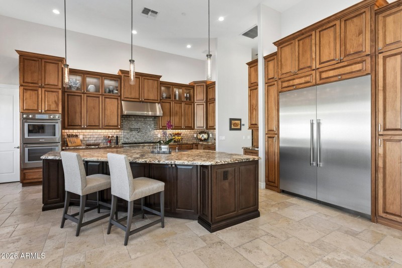 Gorgeous Kitchen w/ Thermador Appliances