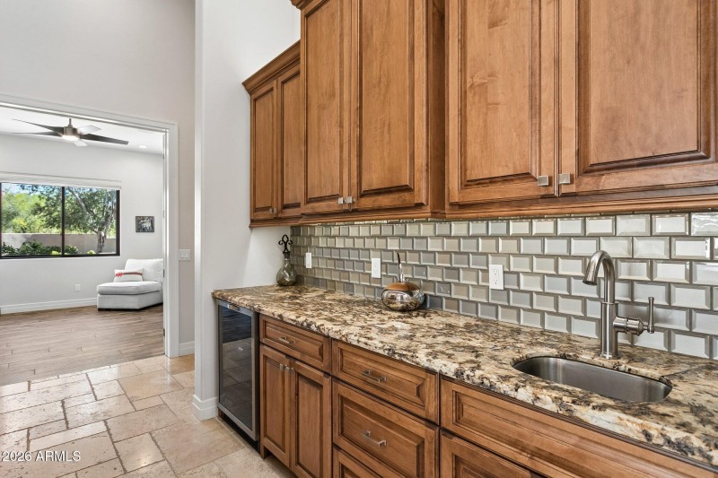Butler Pantry / Prep Area