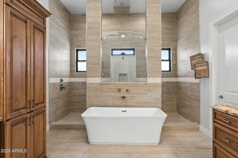 Dual-entry Walk Through Shower