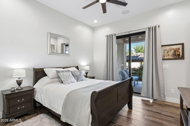 Guest Bedroom3 w/ outdoor seating area