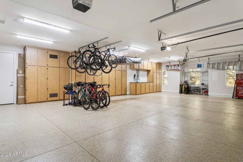 Spacious 4 car Garage w/ Built-ins