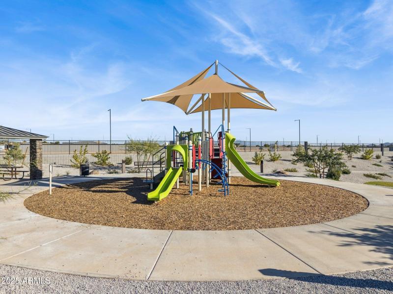 2-web-or-mls-26140-w-lynne-ln