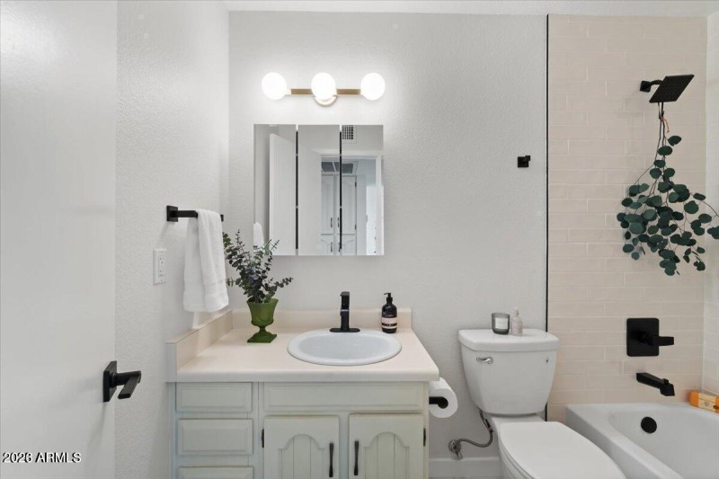 Malcomb Full bath #1