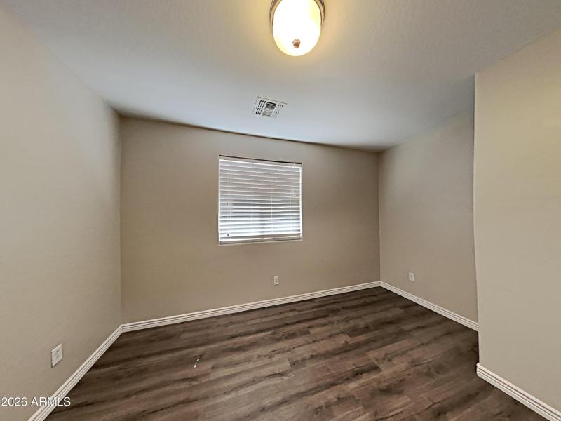 1005422.7911 S 48th Lane_15