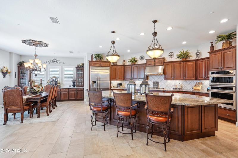 21-web-or-mls-N 129th Dr-021