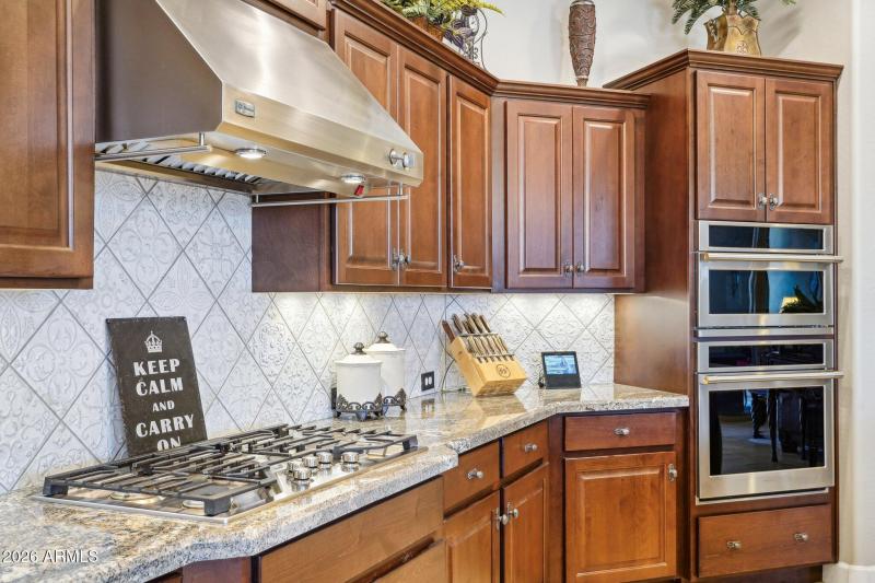 22-web-or-mls-N 129th Dr-022