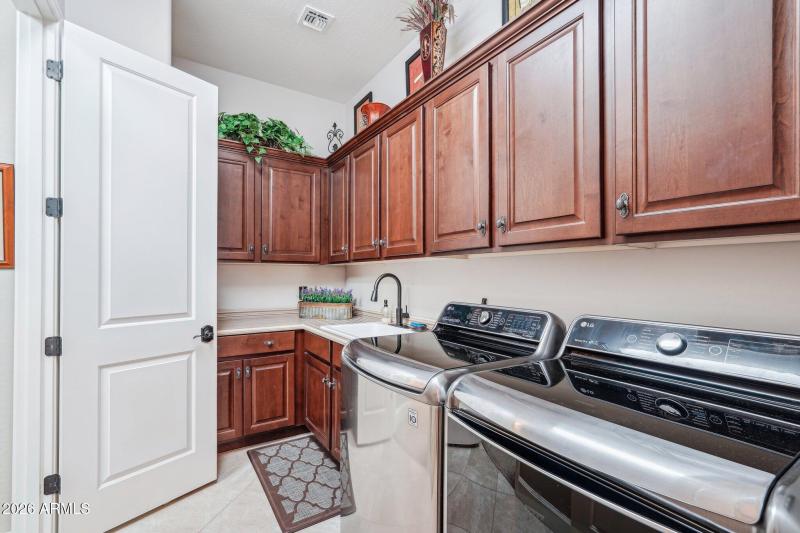 39-web-or-mls-N 129th Dr-039