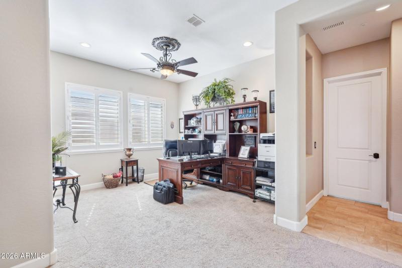 40-web-or-mls-N 129th Dr-040